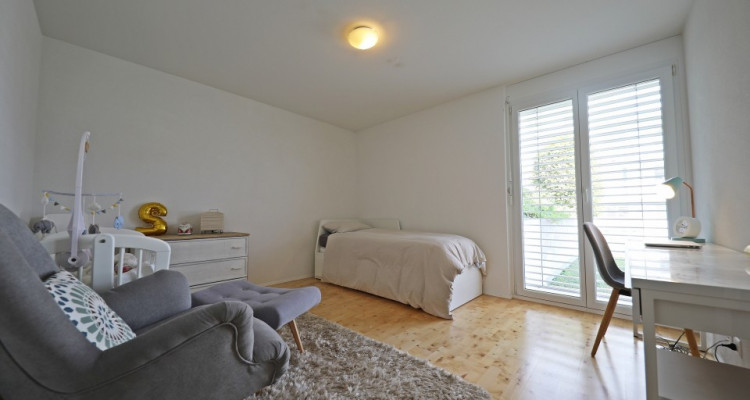 VISITE 3D - Magnifique 5.5p // 4 chambres / balcon - terrasse // vue image 6