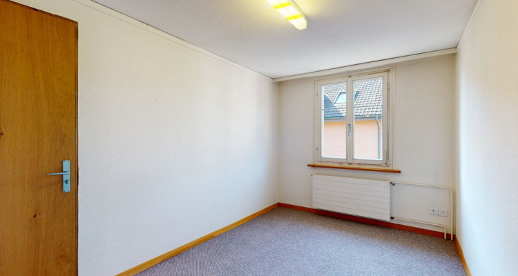 einmaliges Renovationsobjekt, ideal für Handwerker/Mehrgenerationen image 12