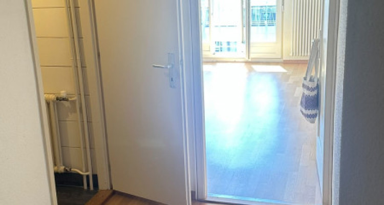 Studio avec balcon image 2