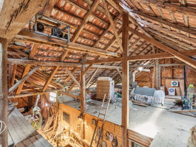 Ferme de caractère de 10.5 pièces avec grand terrain et fort potentiel image 8