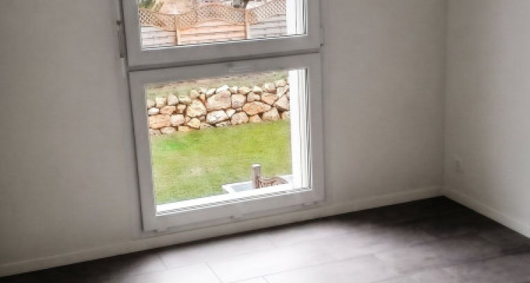 Appartement lumineux de 2,5 pièces avec balcon image 3