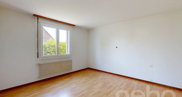 Zweifamilienhaus im Herzen von Studen image 5