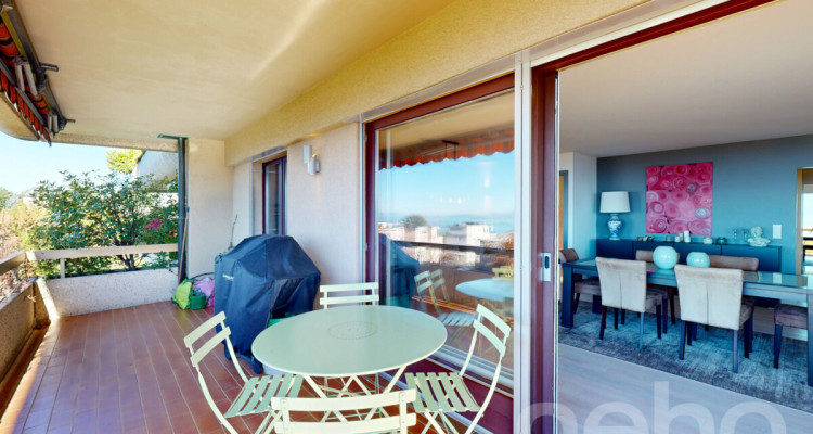 Magnifique appartement de 4,5 pièces avec vue panoramique sur le lac image 3