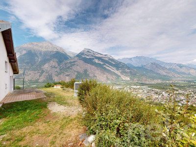Maison rénovée avec grand jardin et vue sur les montagnes à Saxon image 10