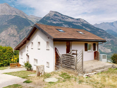 Maison rénovée avec grand jardin et vue sur les montagnes à Saxon image 11