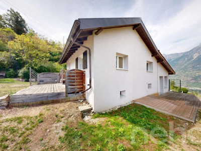 Maison rénovée avec grand jardin et vue sur les montagnes à Saxon image 12