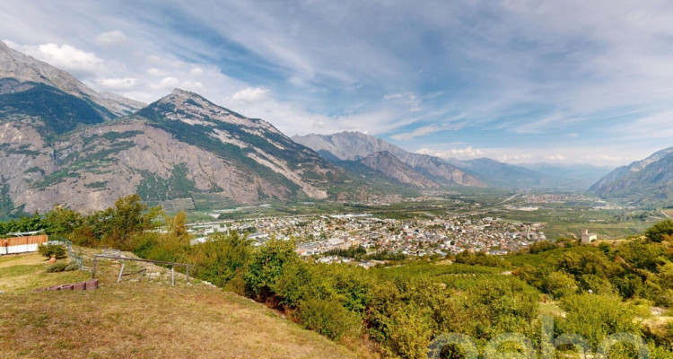 Maison rénovée avec grand jardin et vue sur les montagnes à Saxon image 2
