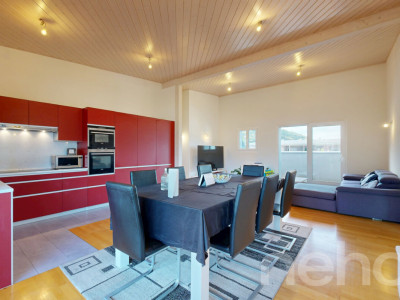 Grand Attique avec terrasse de 60m² et vue sur les montagnes. image 3