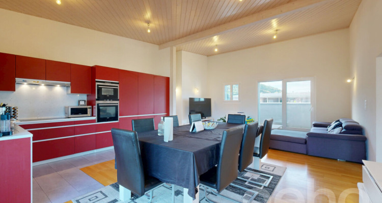 Grand Attique avec terrasse de 60m² et vue sur les montagnes. image 3