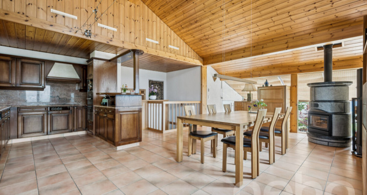 Exclusif: Grand chalet à Val de Bagnes avec une superbe situation image 3