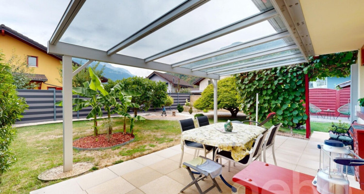 Maison avec jardin et terrasse plein sud à Collombey idéalement située image 7