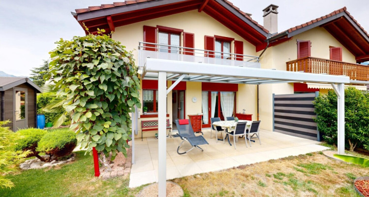 Maison avec jardin et terrasse plein sud à Collombey idéalement située image 10