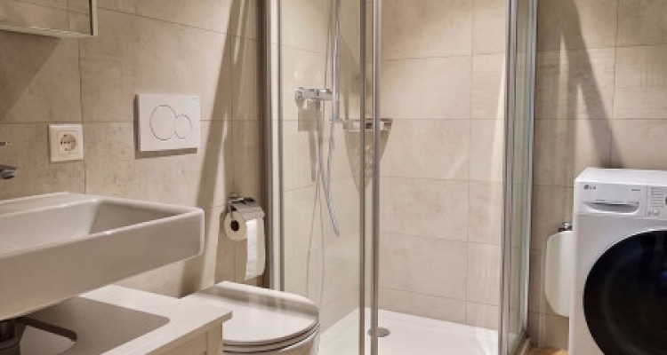Joli appartement de 2,5 pièces avec terrasses et jardin à Couvet image 7