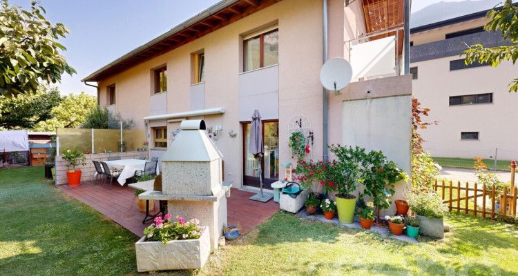 Villa individuelle à Vernayaz? espaces modulables, extérieur verdoyant image 1