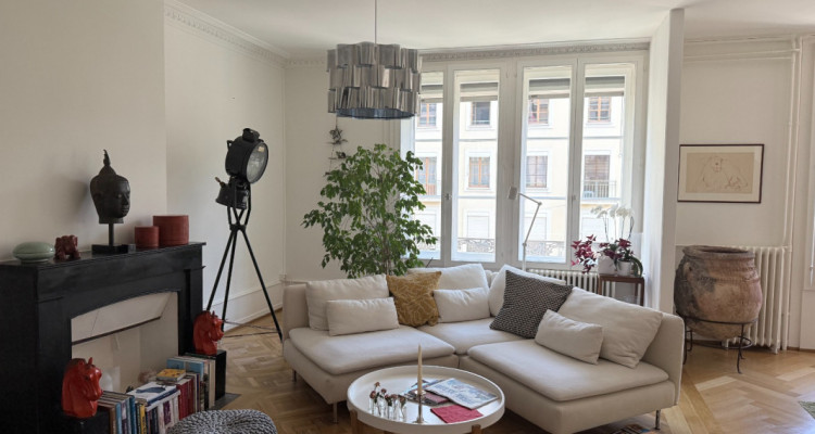 Magnifique appartement de charme de 4 pièces | 105 m² – Genève image 1