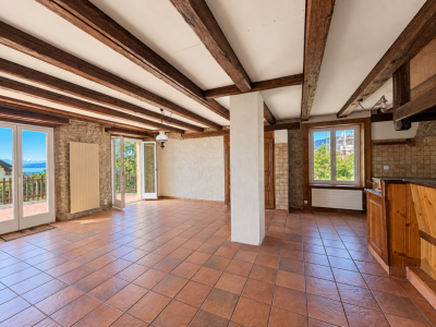 Maison villageoise avec vue: un beau potentiel à réléver image 5