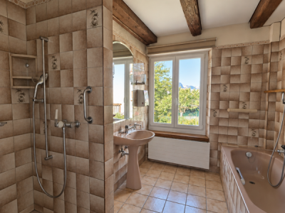 Maison villageoise avec vue: un beau potentiel à réléver image 8