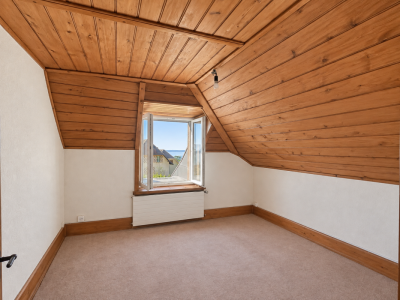 Maison villageoise avec vue: un beau potentiel à réléver image 9