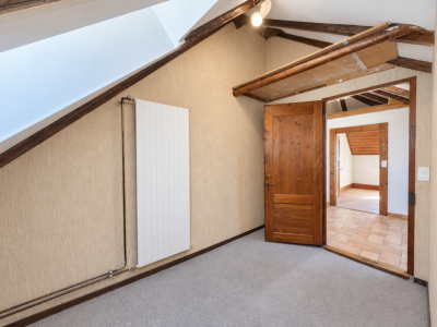 Maison villageoise avec vue: un beau potentiel à réléver image 10