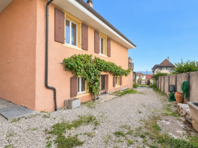 Maison villageoise avec vue: un beau potentiel à réléver image 13