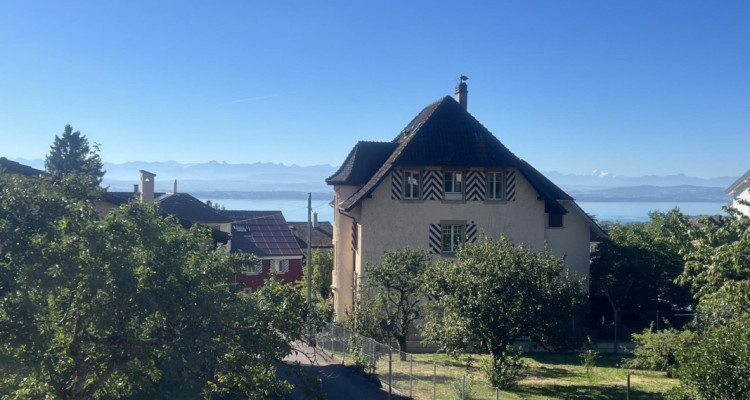 Maison villageoise avec vue: un beau potentiel à réléver image 4