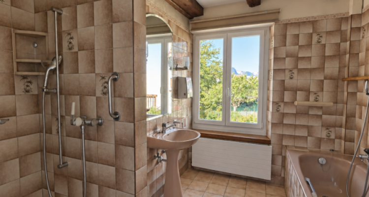 Maison villageoise avec vue: un beau potentiel à réléver image 8