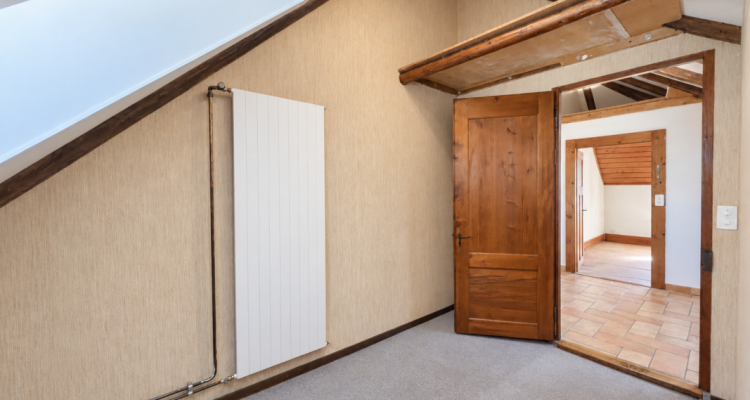 Maison villageoise avec vue: un beau potentiel à réléver image 10