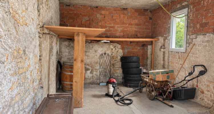 Maison villageoise avec vue: un beau potentiel à réléver image 12