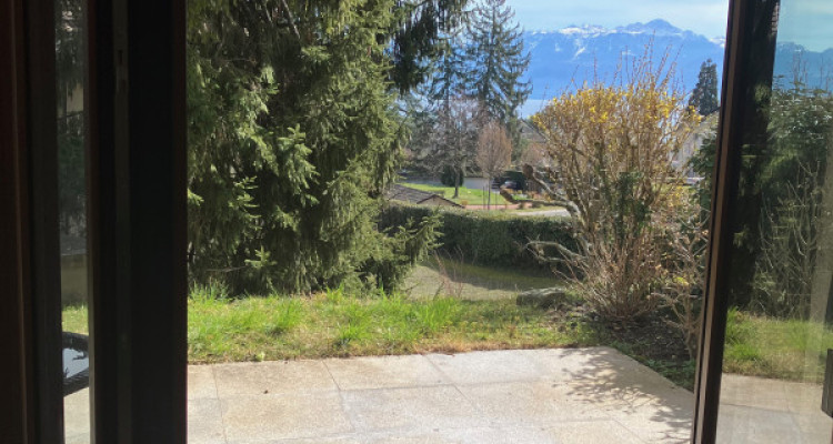 Magnifique 2 pièce meublé avec terrasse de 57m2 à deux min du lac/St-Sulpice VD image 1