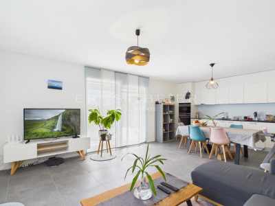 Appartement 3.5 pièces, jardin privatif et vue dégagée sur les montagnes image 4