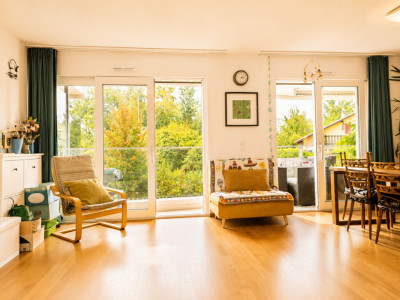Modern 4.5-Room Apartment with Private Sauna & Balcony — Lake, EPFL image 1