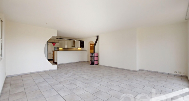 Grosszügige 5.5-Zimmer Terrassenwohnung in Düdingen image 2