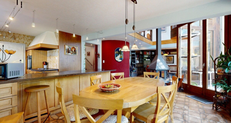 Maison familiale dexception : grands espaces, confort et luminosité image 4