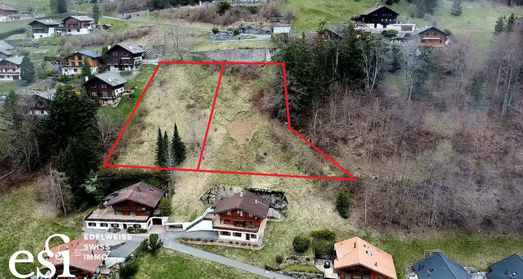 Parcelle à bâtir au coeur de Champéry image 1