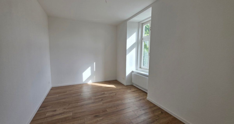 Maison de maître rénovée - 5 appartements à Corgémont image 13