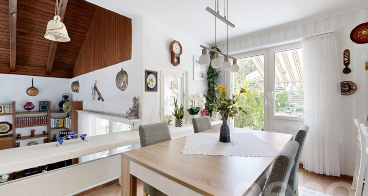 Freistehendes Einfamilienhaus mit unverbaubarer Aussicht image 2