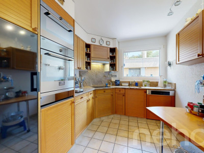 4.5 Zimmer Terrassenhaus mit Traumaussicht in Utzigen image 7