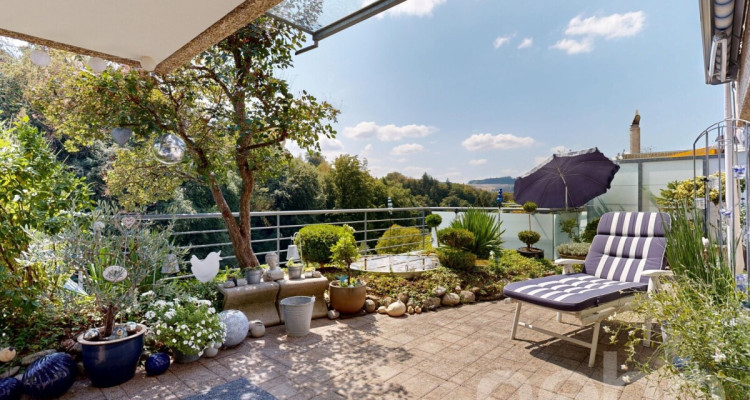4.5 Zimmer Terrassenhaus mit Traumaussicht in Utzigen image 3