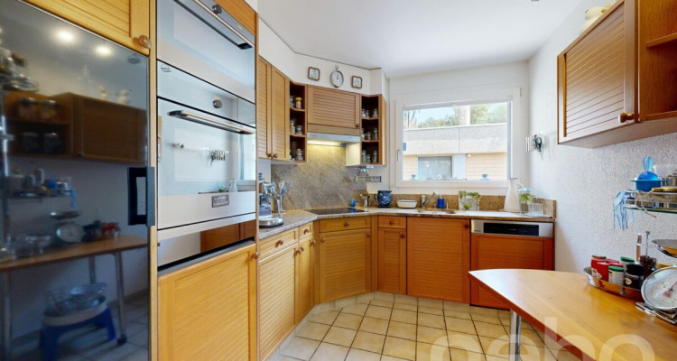 4.5 Zimmer Terrassenhaus mit Traumaussicht in Utzigen image 7