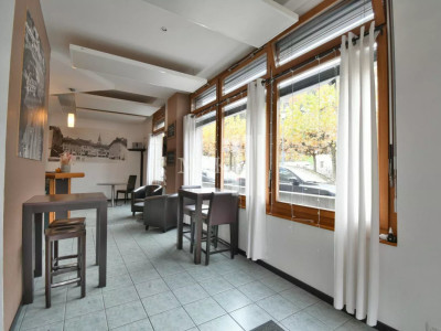 Local commercial au centre-ville image 3