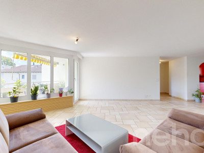 Grosszügige 5.5-Zimmerwohnung mit 2 Balkonen und Lift image 4