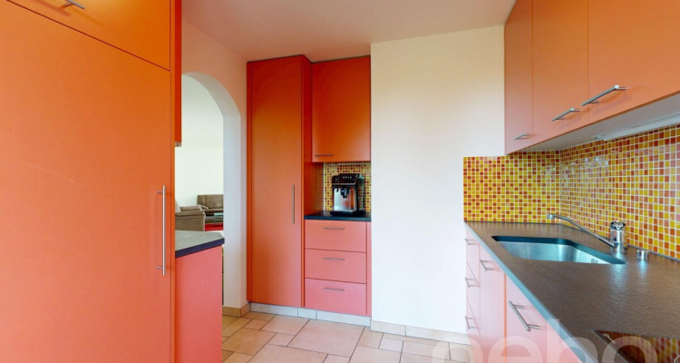 Grosszügige 5.5-Zimmerwohnung mit 2 Balkonen und Lift image 2