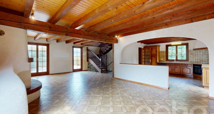 Maison individuelle de 4.5 pièces, garage double et grande parcelle image 3