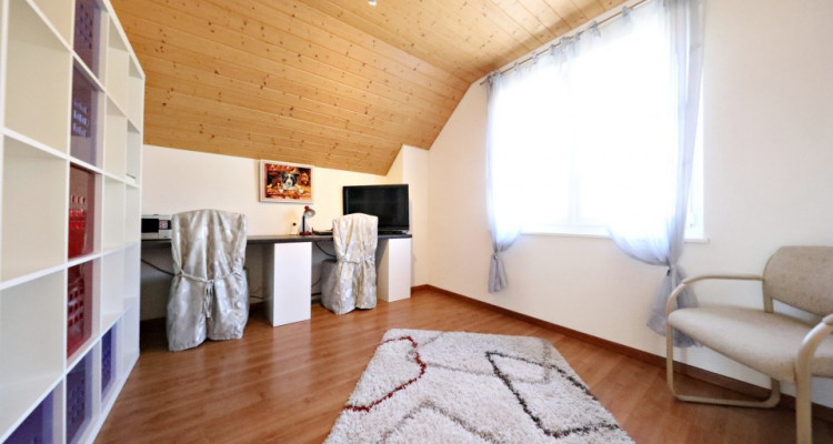 Visite 3D maison de 7 pièces /  5 chambres / 3 SDB / avec jardin. image 9