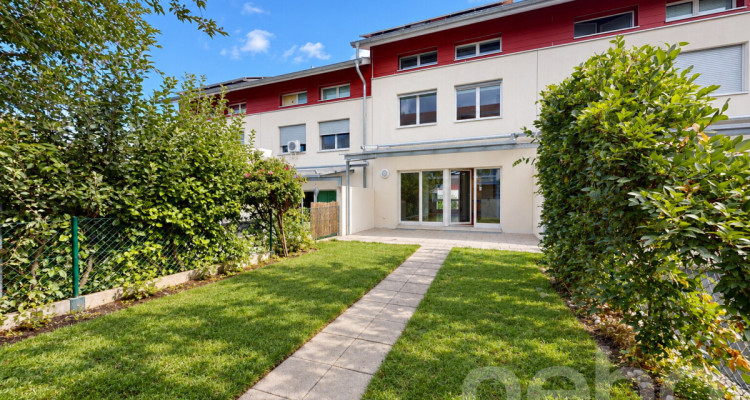 5.5-Zimmer-Reihenhaus in Allschwil - Wohnen zwischen Stadt und Natur image 1