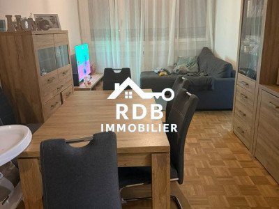 Appartement de 4 pièces au 3ème étage situé à Thônex 1226 image 2