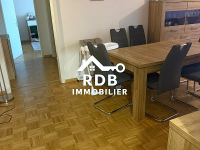 Appartement de 4 pièces au 3ème étage situé à Thônex 1226 image 4