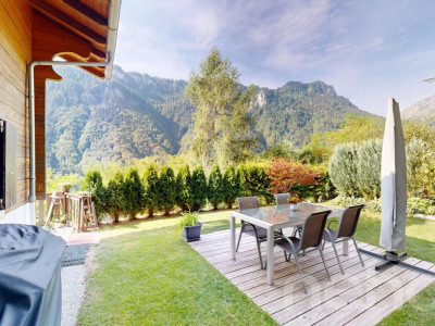 Exclusif: Chalet de 3 chambres avec une magnifique vue image 2