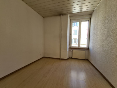 Appartement 2.5 pièces avec balcon image 3
