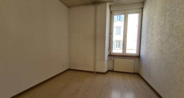 Appartement 2.5 pièces avec balcon image 3